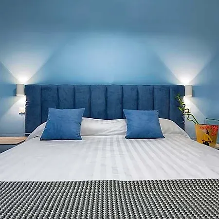 Campari 10 Bed and Breakfast Παβία